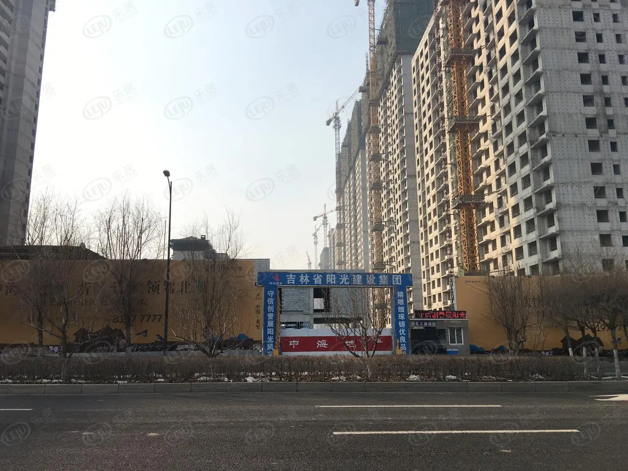 社区实景 楼体